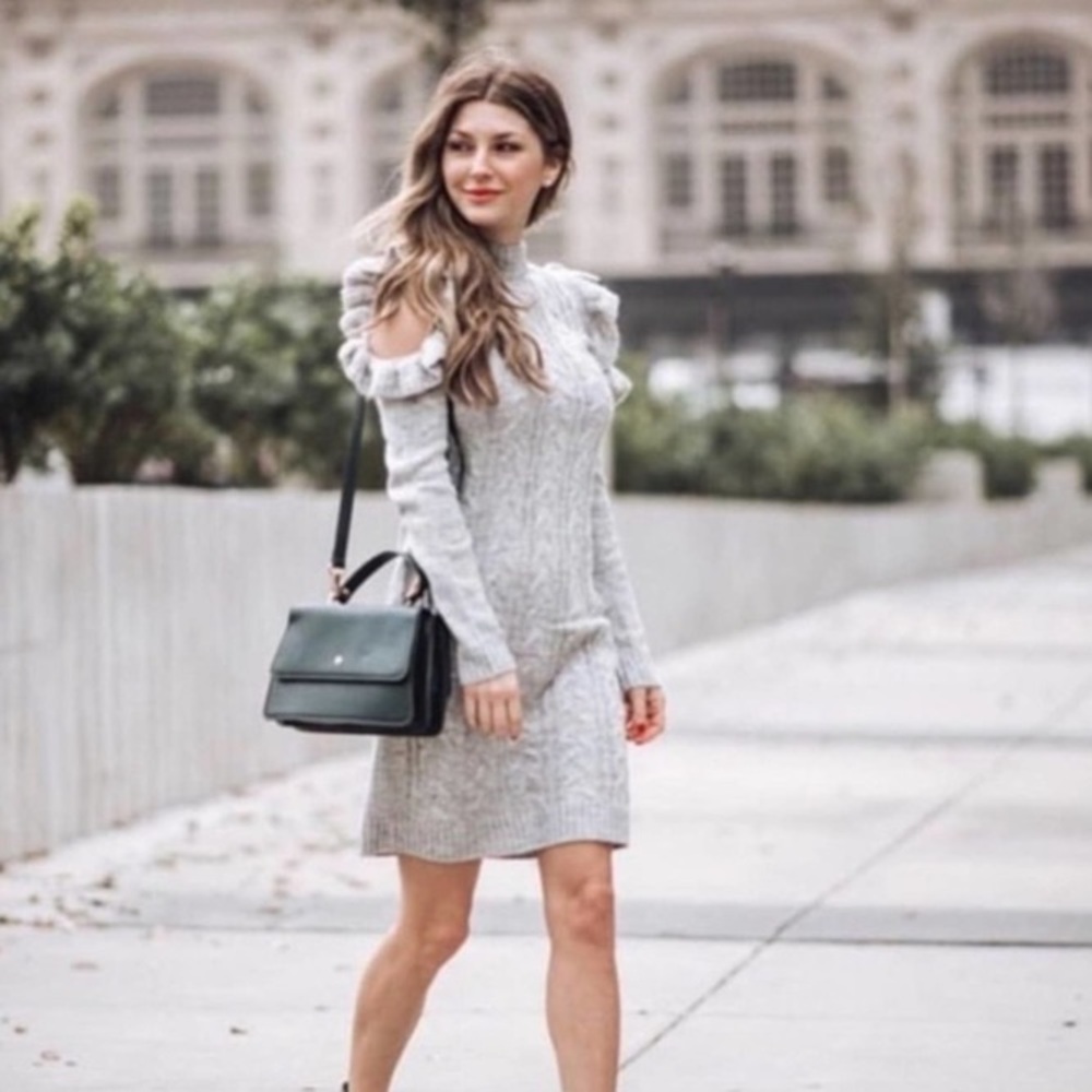 NWOT Wayf Cold Shoulder Cable Knit Sweater Dress in Oatmeal/Grey